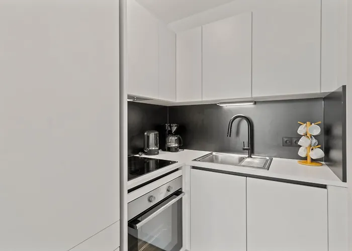 1-br With Outdoor Space - Onsite Parking For 19,90 Per Day * Viena