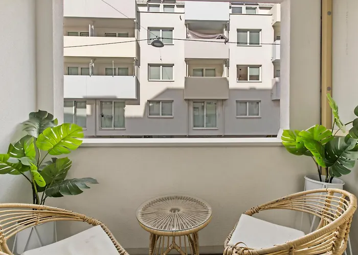 1-br With Outdoor Space - Onsite Parking For 19,90 Per Day Viena