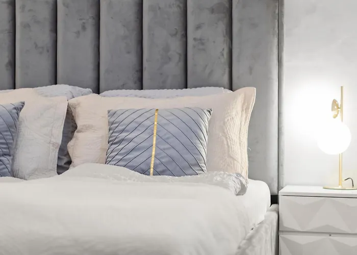1-br With Outdoor Space - Onsite Parking For 19,90 Per Day * Viena