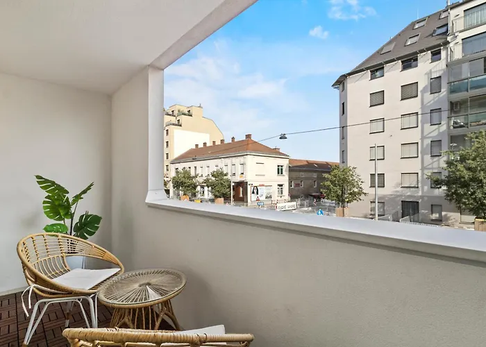 Apartamento 1-br With Outdoor Space - Onsite Parking For 19,90 Per Day Viena