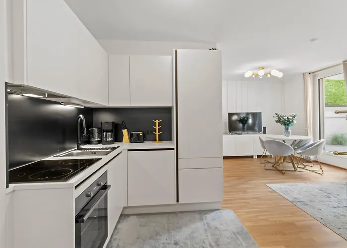 Apartment 1-br With Outdoor Space - Onsite Parking For 19,90 Per Day