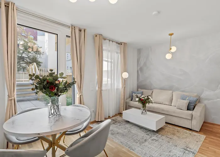 1-br With Outdoor Space - Onsite Parking For 19,90 Per Day Apartment *